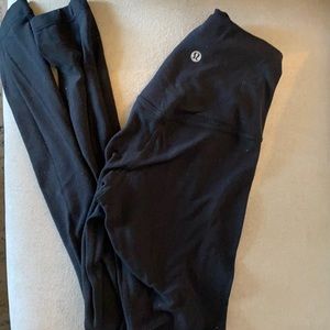 lululemon align leggings in black. Super High rise.